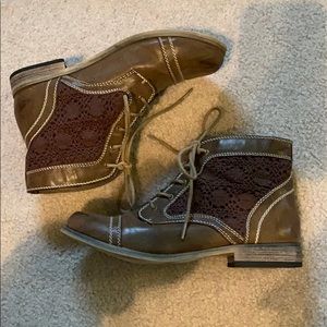 Brown XOXO boots